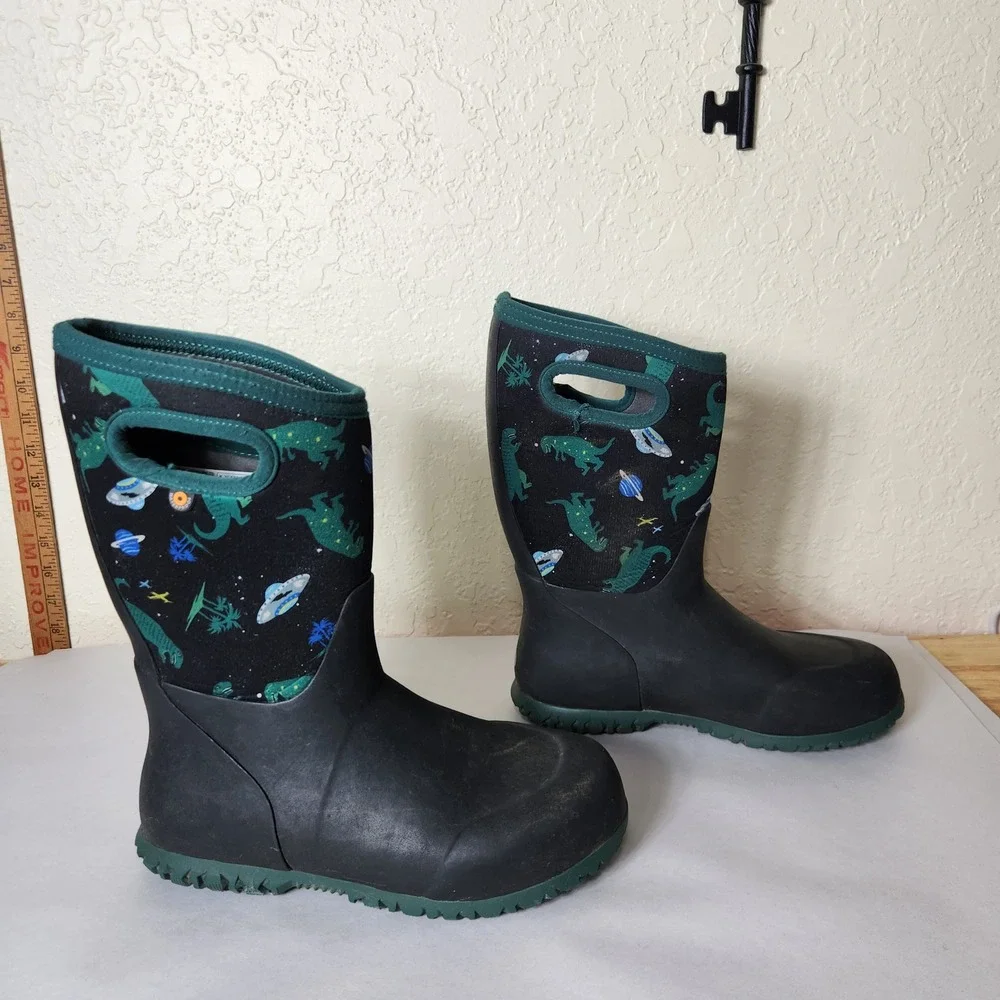 Bogs York Jurassic Dino Waterproof Winter Boots Black Green Youth 5 73254-009